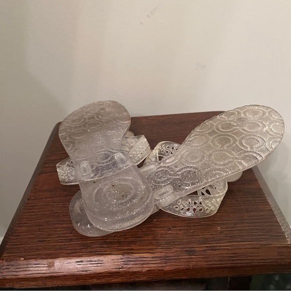 Y2K Coach Silver Sparkle Jelly Butterfly Embellished Flip Flop Sandals - Picture 8 of 8